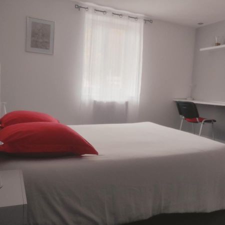 Agreable Appartement Морбье Экстерьер фото