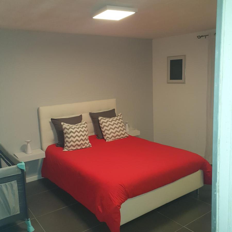 Agreable Appartement Морбье Экстерьер фото